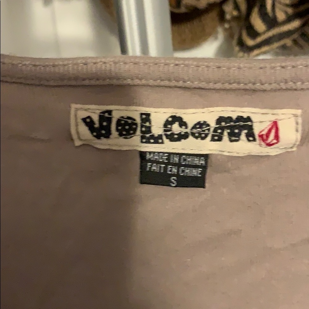 Volcom top - Picture 2 of 4